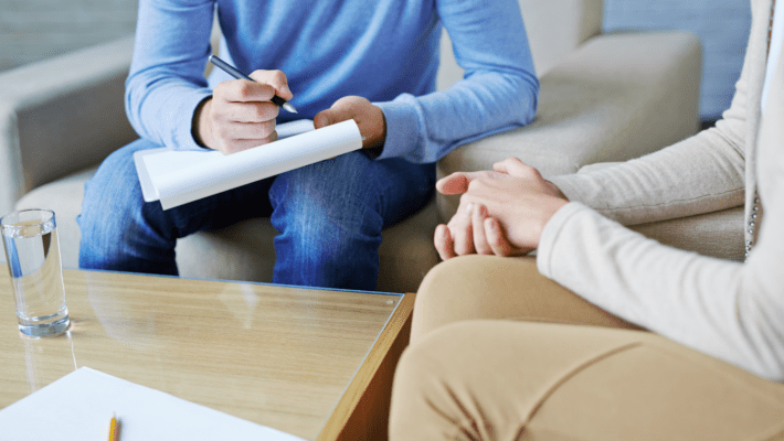 ¿PARA CUÁLES CASOS ES UTIL LA TERAPIA COGNITIVA Y CONDUCTUAL?